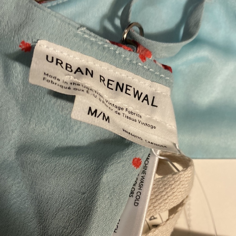 NWT Urban Renewal Floral Crop Top Sz Medium - Picture 7 of 10